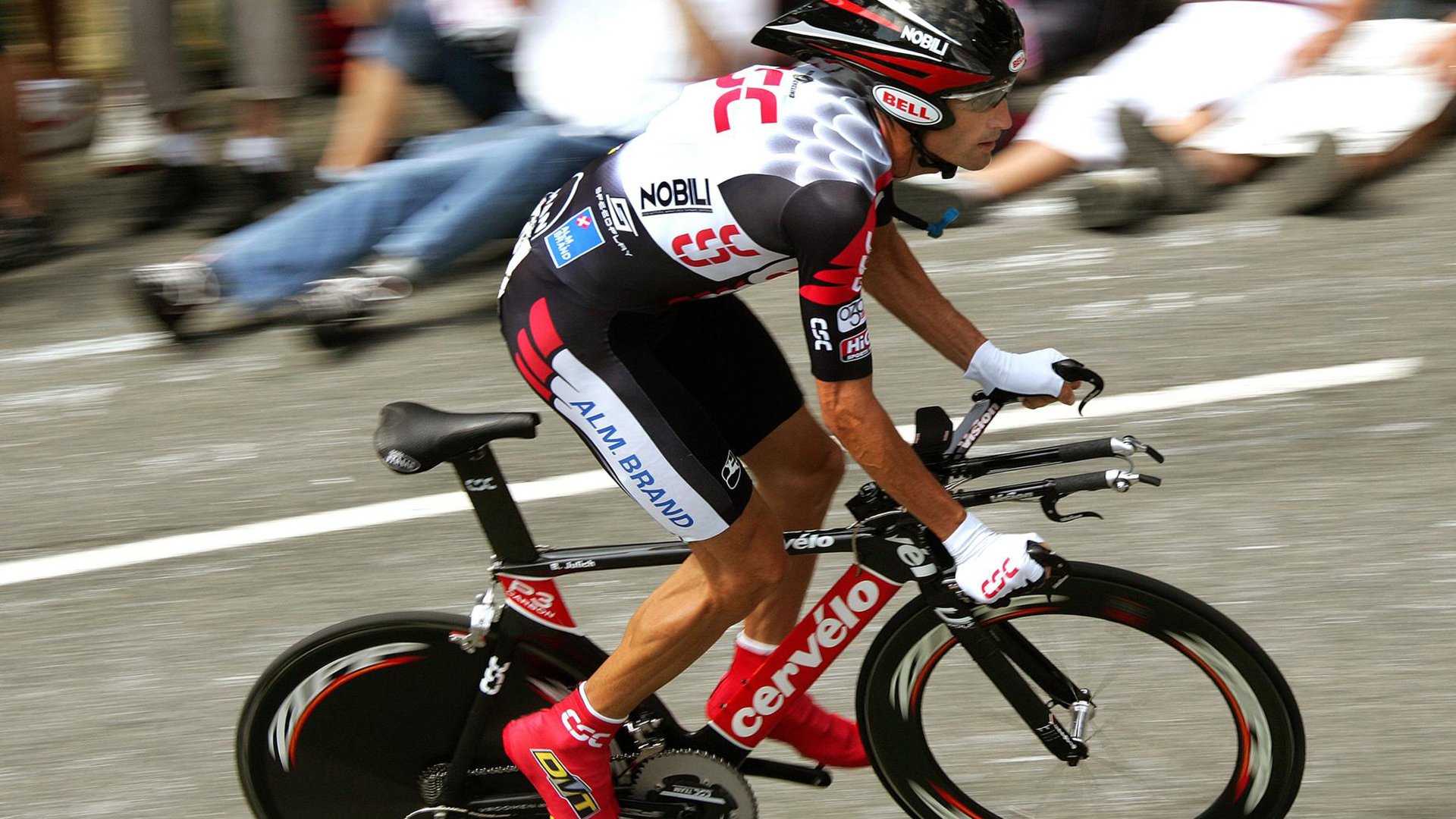 伯恩利战术灵活多变,克拉文公园再现辉煌,克恩里伯斯